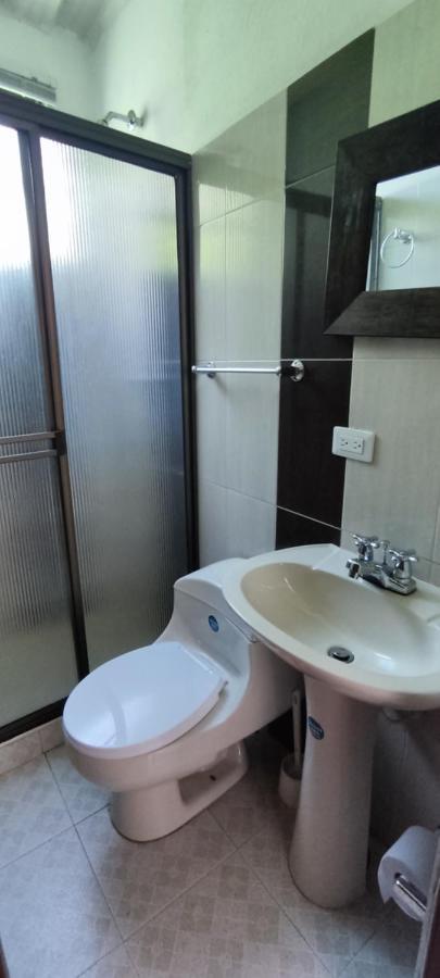 Casa Familiar Y De Descanso Villa Lorenza - Apulo Cund. Eksteriør billede